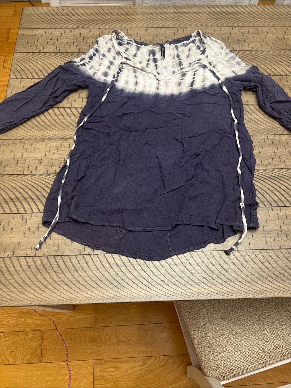 Women's Long-Sleeve Tie-Dye Tunic Top - Navy and White